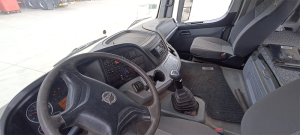 Tracto 2540 6x4 - Año 2016 - Imagen 2