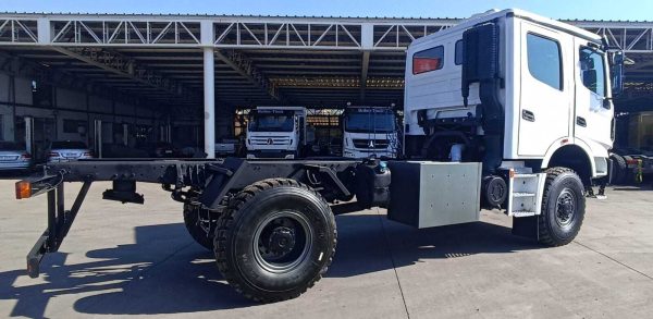 Chasis 1635 - 4x4 Doble Cabina - Imagen 2